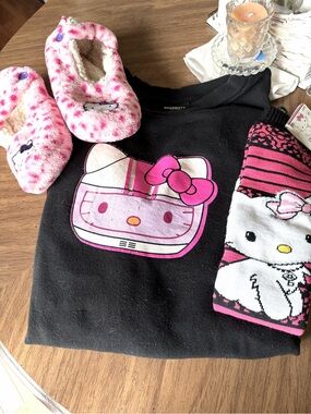 Hello Kitty 3pc set Black Sweatshirt with Pink Graphic, new socks and slippers